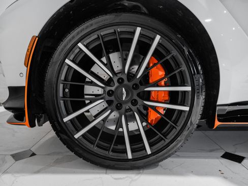 Used 2023 Aston Martin DBX 707 image 4