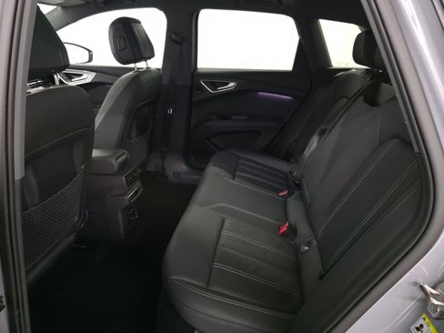 Used 2023 Audi Q4 e-tron Prestige AWD/4WD image 9