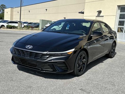 New 2026 Hyundai Elantra Sport FWD image 3