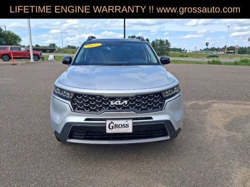 Used 2022 Kia Sorento S w/ Panoramic Sunroof Package AWD/4WD image 3