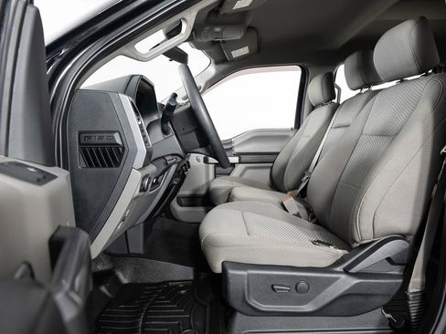 Used 2019 Ford F150 XLT image 14