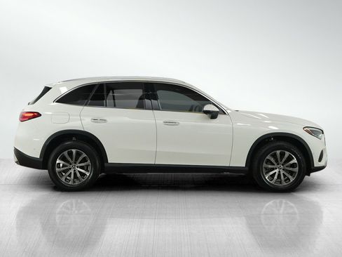 Used 2024 Mercedes-Benz GLC 300 4MATIC image 6