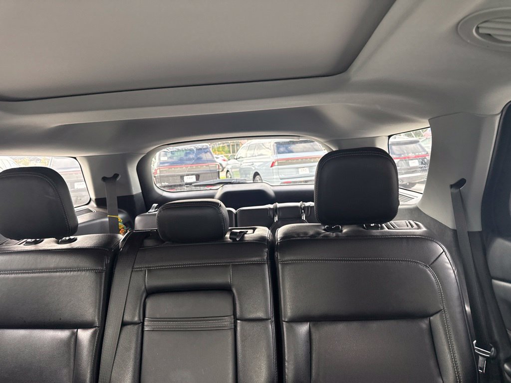 Used 2020 Ford Explorer XLT w/ Equipment Group 202A AWD/4WD image 22