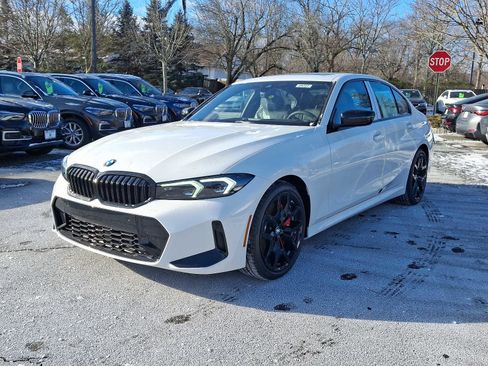 Used 2025 BMW 330i xDrive Sedan w/ M Sport Package image 2