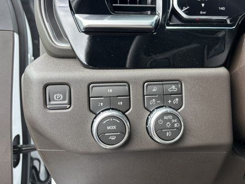 New 2026 GMC Sierra 2500 SLE w/ SLE Value Package; AWD/4WD image 16