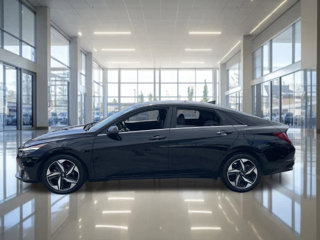 Used 2023 Hyundai Elantra Limited w/ Cargo Package FWD image 9