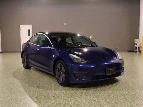 Used 2018 Tesla Model 3 Mid Range RWD image 1