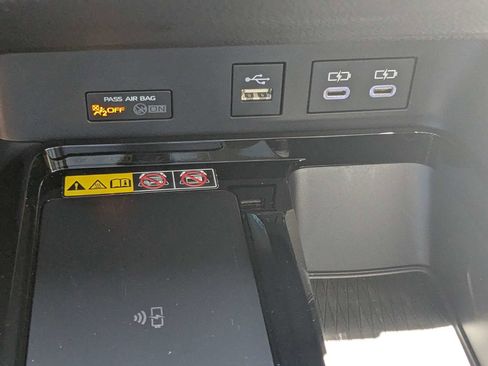 Used 2026 Toyota Camry XLE FWD image 23