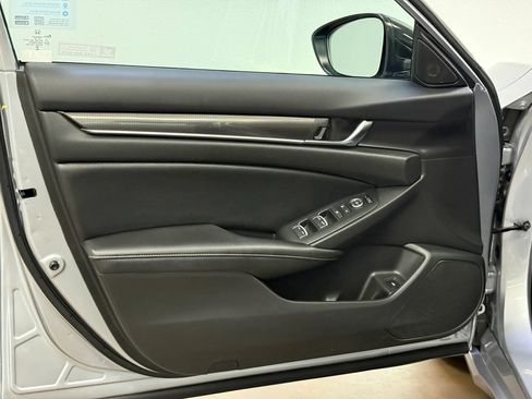 Used 2022 Honda Accord Sport image 16