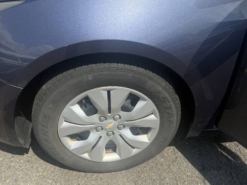 Used 2014 Chevrolet Cruze LS FWD image 16