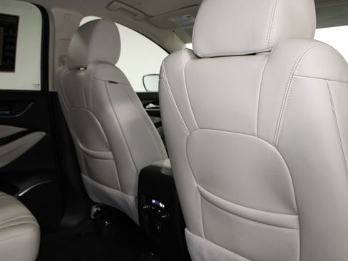 Used 2024 Buick Enclave Essence w/ Sport Touring Edition image 34