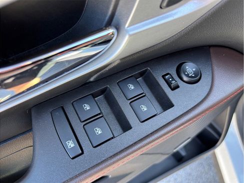 Used 2015 GMC Terrain SLT w/ Open Road Package image 18