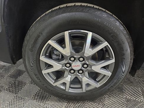 Used 2023 GMC Acadia SLE AWD/4WD image 13
