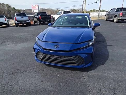 Used 2026 Toyota Camry LE w/ Convenience Package image 3