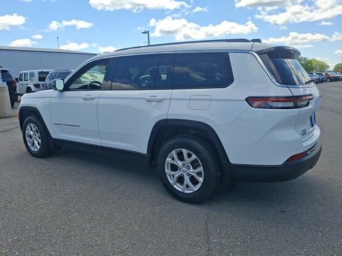 Used 2023 Jeep Grand Cherokee L Limited w/ MOPAR Finishing Package AWD/4WD image 4