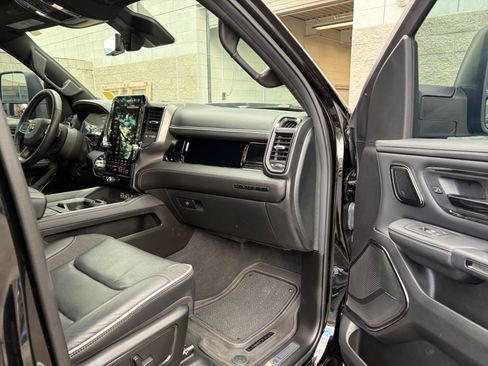 Used 2025 RAM 1500 Limited AWD/4WD image 27