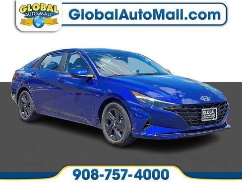 Used 2023 Hyundai Elantra SEL FWD image 1
