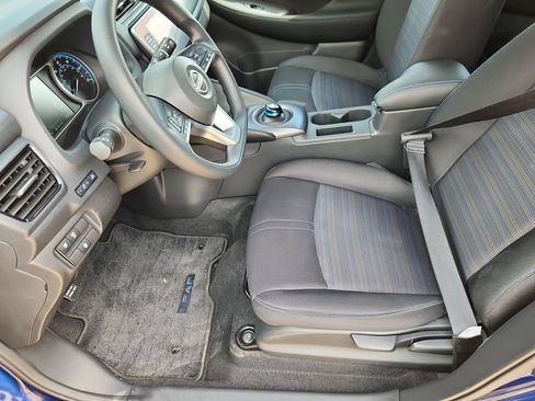 Used 2025 Nissan Leaf S FWD image 9