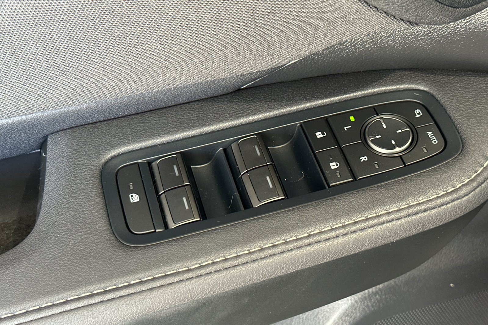 Certified 2026 Lexus TX 550h AWD Plug-In Hybrid w/ Technology Package image 13