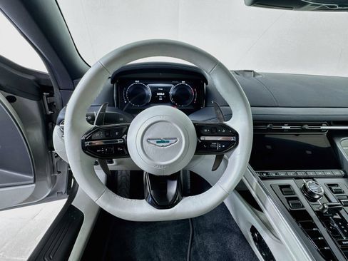 Used 2024 Aston Martin DB12 Coupe RWD image 11