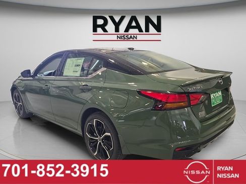 New 2026 Nissan Altima 2.5 SR w/ SR Premium Package AWD/4WD image 15