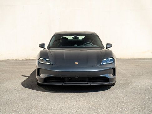 New 2025 Porsche Taycan image 6