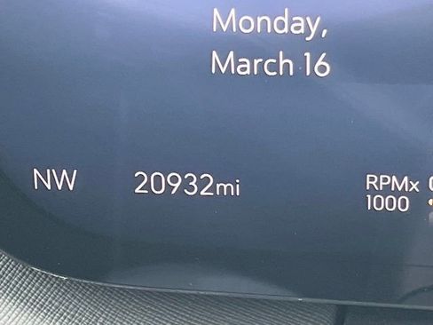 Used 2025 Buick Enclave Preferred image 22