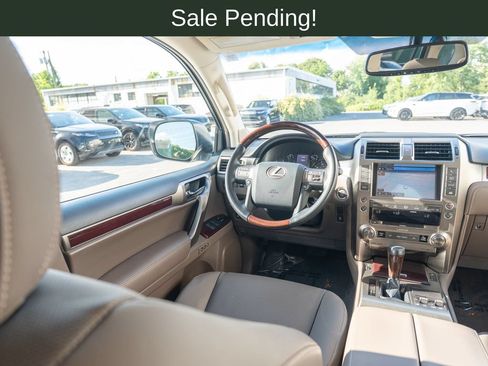 Used 2019 Lexus GX 460 AWD/4WD image 19