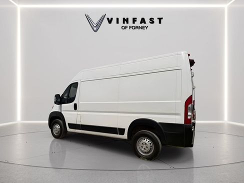 Used 2025 RAM ProMaster 2500 w/ Convenience Group FWD image 2