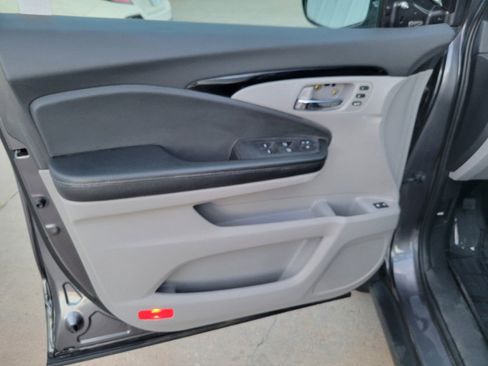 Used 2018 Honda Pilot Elite image 14
