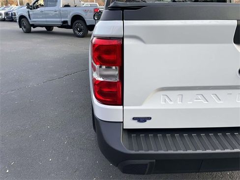 Used 2025 Ford Maverick XL w/ Equipment Group 102A image 30