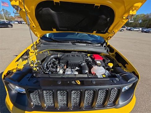Used 2023 Jeep Renegade Altitude image 29