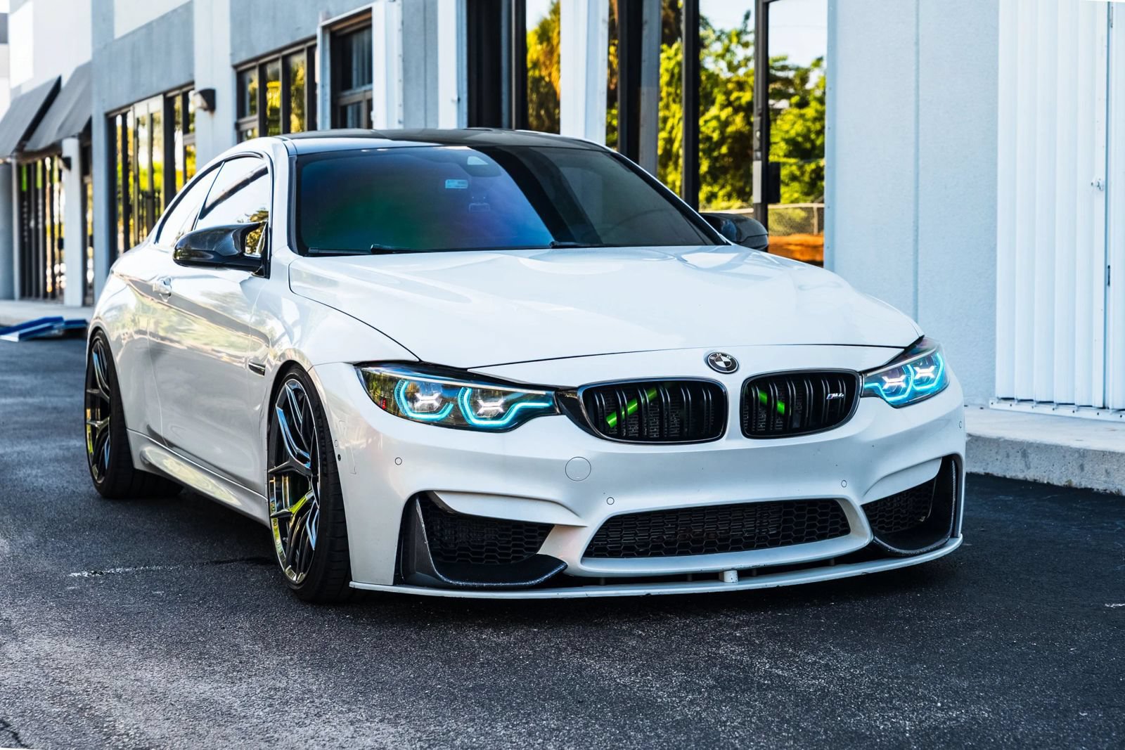 Used 2018 BMW M4 Coupe RWD image 1