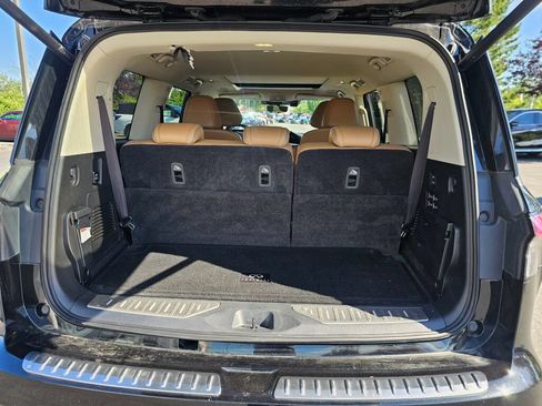 Used 2025 INFINITI QX80 Sensory w/ Exterior Package AWD/4WD image 18