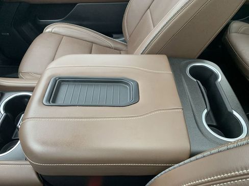 Used 2023 Chevrolet Suburban High Country w/ Premium Package 2 image 23