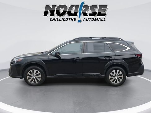 Used 2023 Subaru Outback Premium AWD/4WD image 5