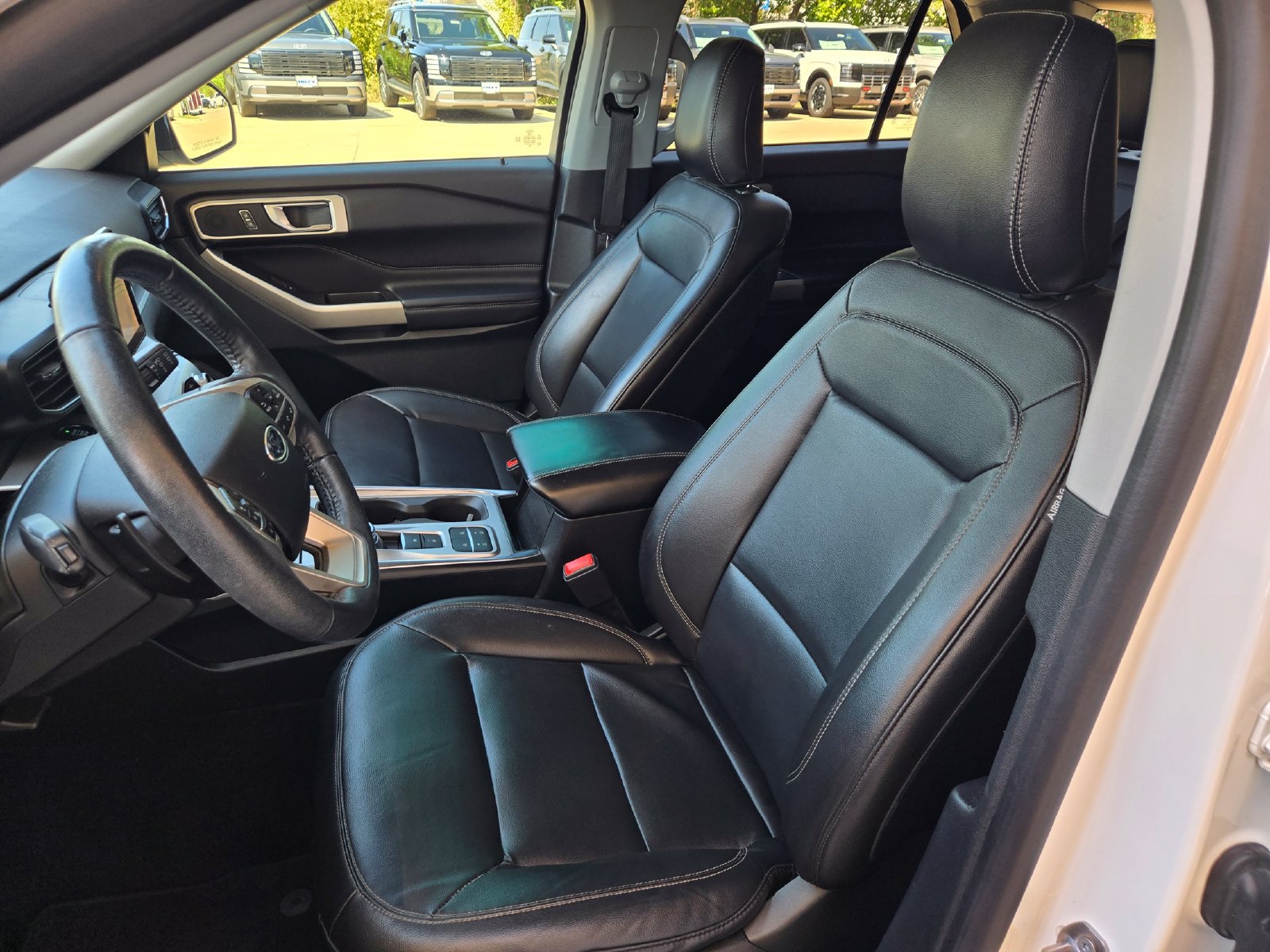 Used 2020 Ford Explorer XLT w/ Equipment Group 202A RWD image 23
