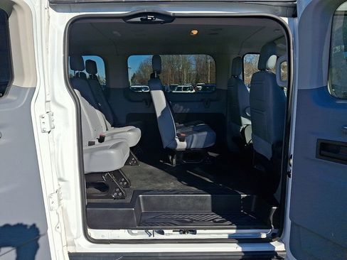 Used 2018 Ford Transit 150 XL image 10