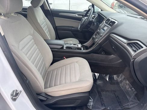 Used 2017 Ford Fusion S image 43