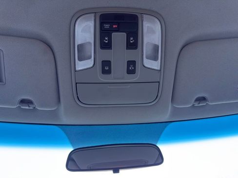 Used 2016 Kia Sedona LX w/ LX Convenience Package image 32