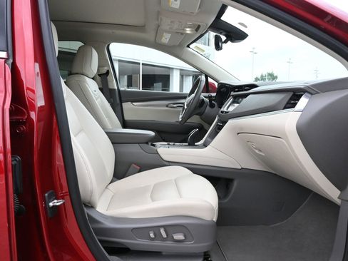 Certified 2022 Cadillac XT5 Premium Luxury w/ Technology Package FWD image 26