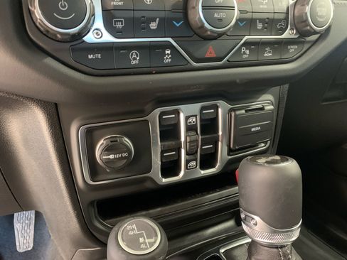 New 2025 Jeep Wrangler Sahara w/ Safety Group image 31