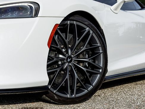 Used 2025 McLaren GTS image 15