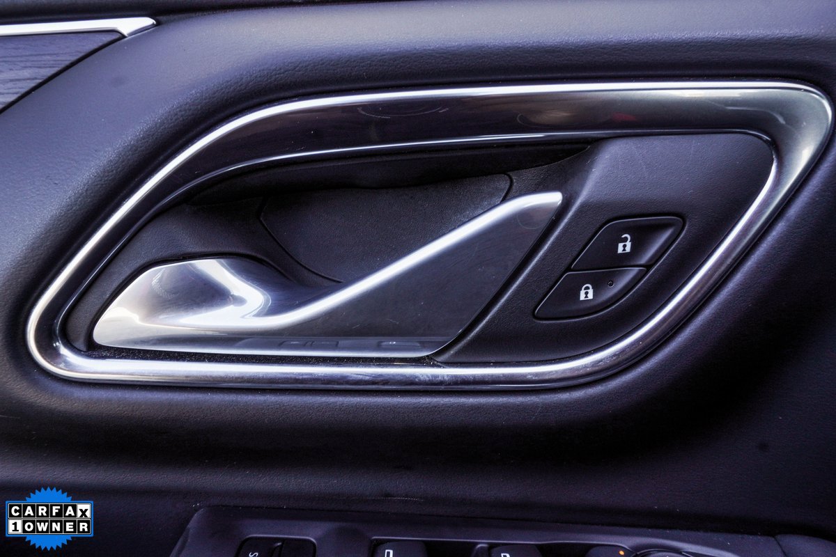 Used 2024 Chevrolet Suburban LT RWD image 13