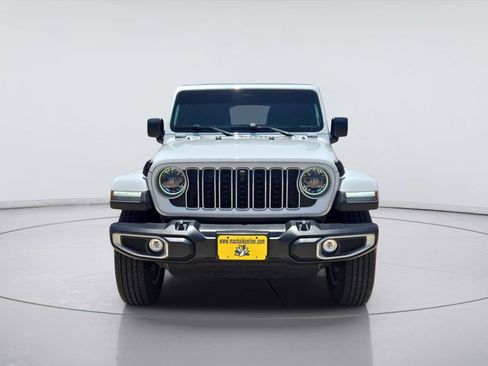 Used 2026 Jeep Wrangler Unlimited Sahara AWD/4WD image 8