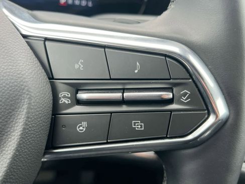 Used 2025 Chevrolet Equinox LT w/ Safety and Technology Package image 24