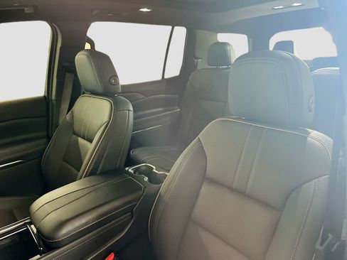 Used 2026 Chevrolet Traverse High Country FWD image 22