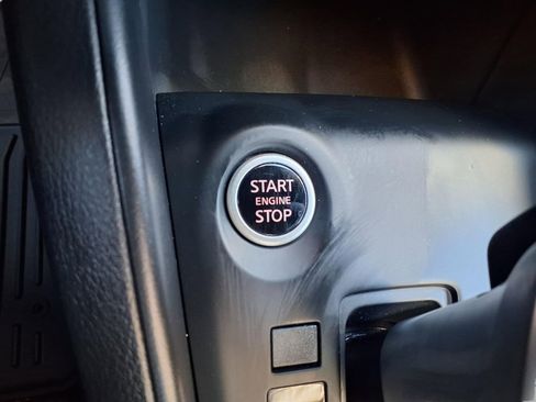 Certified 2025 Nissan Kicks Play S image 10