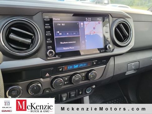 Used 2021 Toyota Tacoma TRD Off-Road w/ TRD Premium Off Road Package AWD/4WD image 17