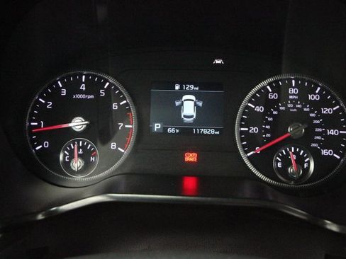 Used 2022 Kia Telluride LX image 17